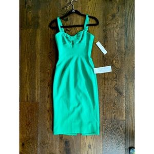 NWT Kelly Green Key hole midi dress. Perfect for date night or guest of dress!